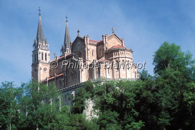 espagne asturies 07.JPG - Eglise de CavadongaAsturies, Espagne